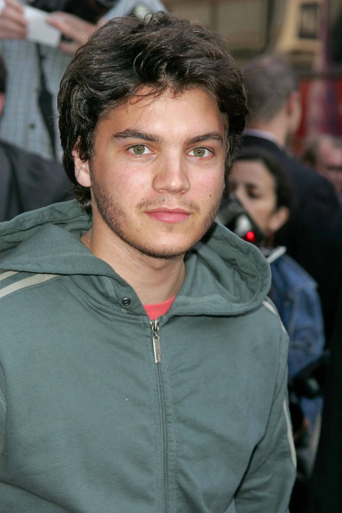 Emile Hirsch tapped to play comedian John Belushi in biopic – New