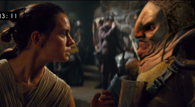 Star Wars Chewie Comes Very Close To Dismembering Unkar In New Blu 