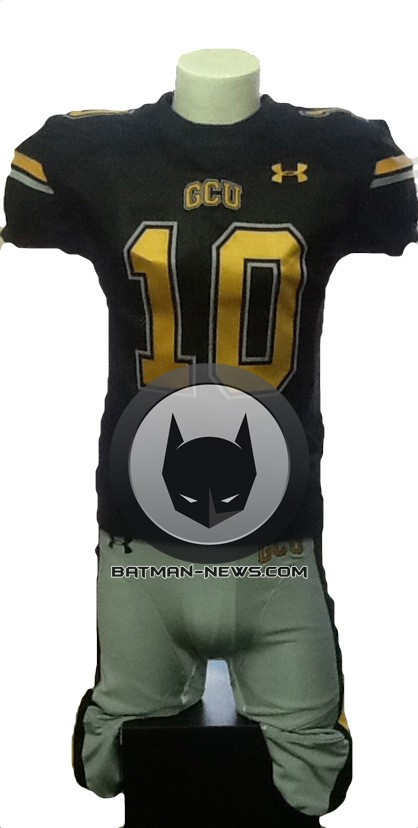 MAN OF STEEL sequel Gotham football jersey