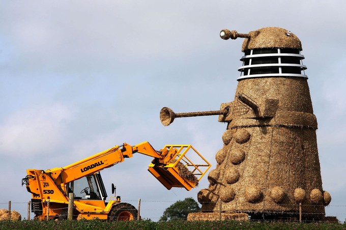 Hay, it's a Dalek!! 
