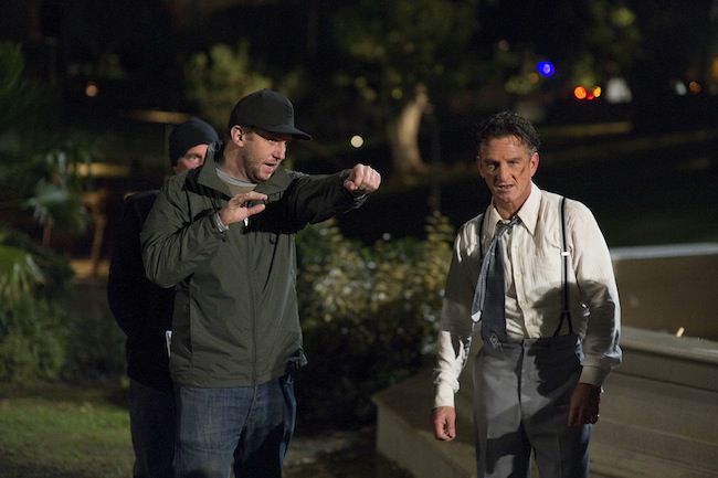 Ruben Fleischer directing Sean Penn on the set of GANGSTER SQUAD