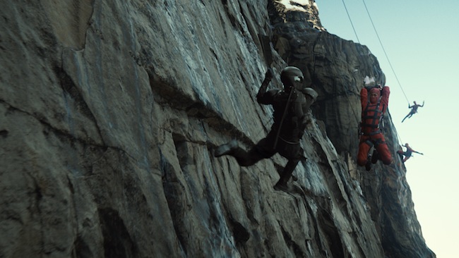 Snake Eyes fights ninjas on the side of a mountain in G.I. JOE: RETALIATION