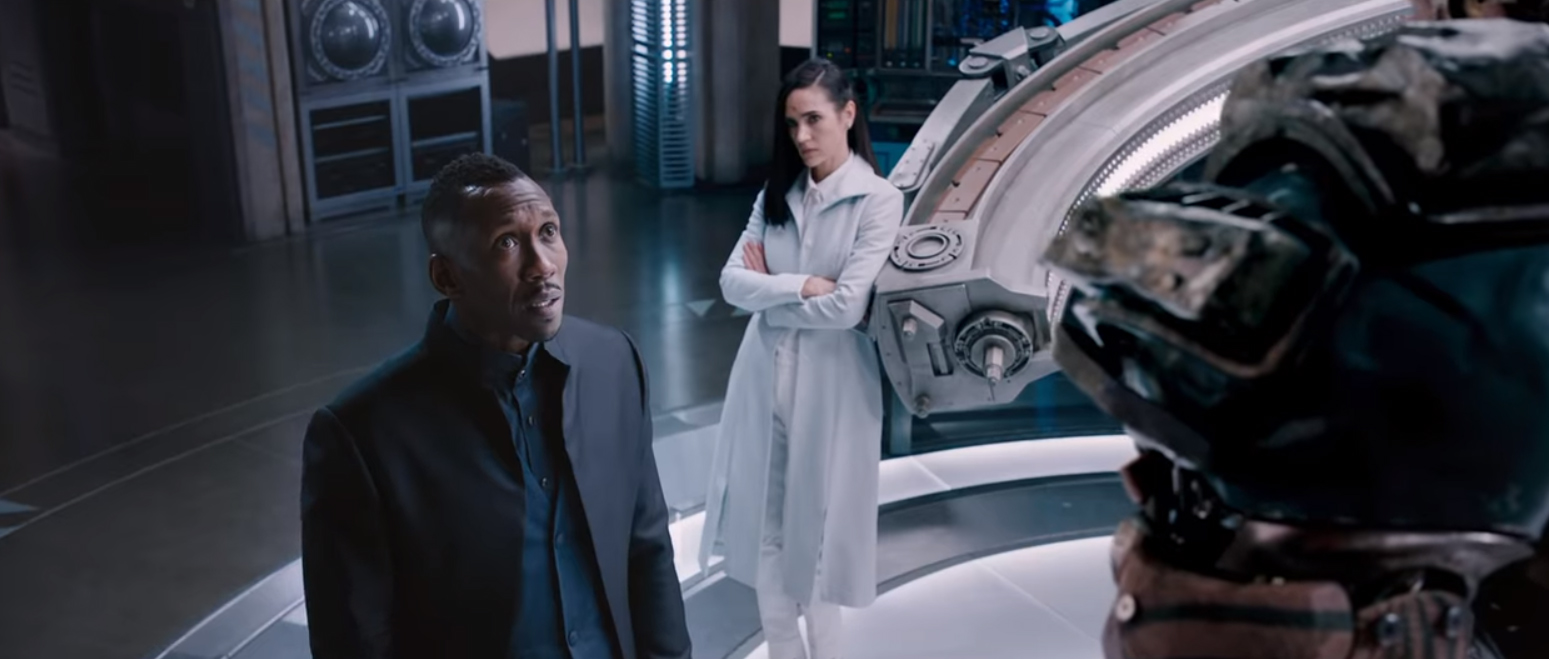 Mahershala Ali and Jennifer Connelly in ALITA: BATTLE ANGEL
