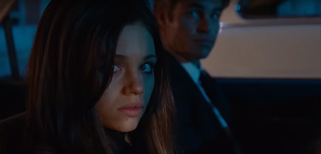 India Eisley as Fauna Hodel and Chris Pine as Jay Singletary in I AM THE NIGHT (2019)