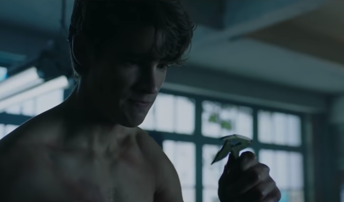 Brenton Thwaites as Robin in "Titans"