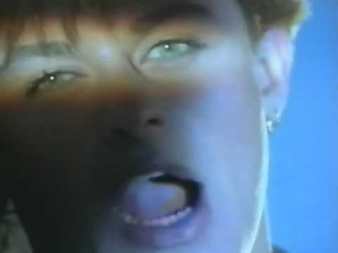 Den Harrow in an 80s'tastic music video