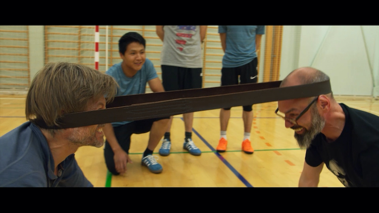 Nikolaj and brother-in-law attempt some Inuit games