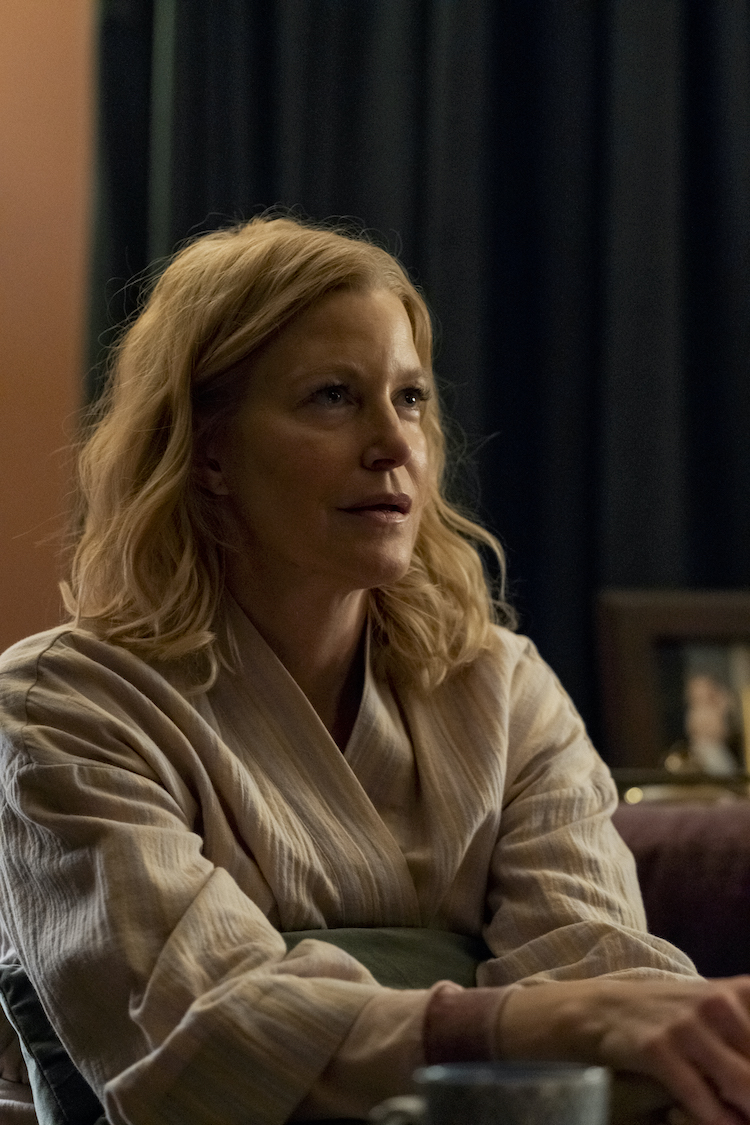 Anna Gunn as Darlene Hagen in the thriller, THE APOLOGY, an RLJE Films, Shudder and AMC+ release. Photo courtesy of RLJE Films /Shudder/AMC+.   